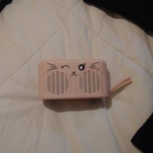 Cat Bluetooth speaker